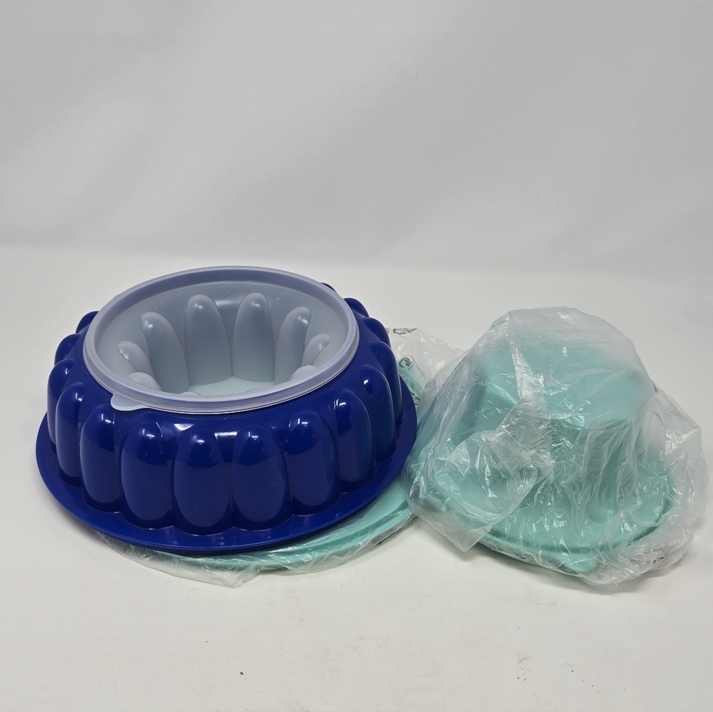 VINTAGE TUPPERWARE JELLO MOLD JEL-RING BUNDLE NOS & PRE-OWNED BLUE & MINT GREEN